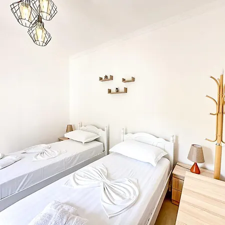 Turquoise 2br דירה טיראנה