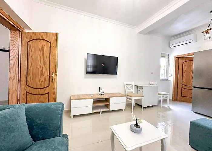 Turquoise 2br * ティラナ