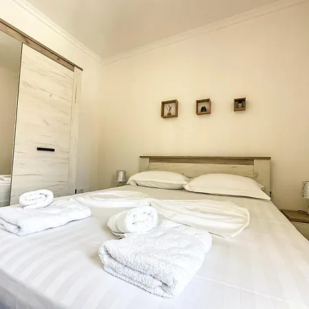 شقة Turquoise 2br تيرانا