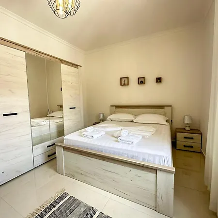 Turquoise 2br *