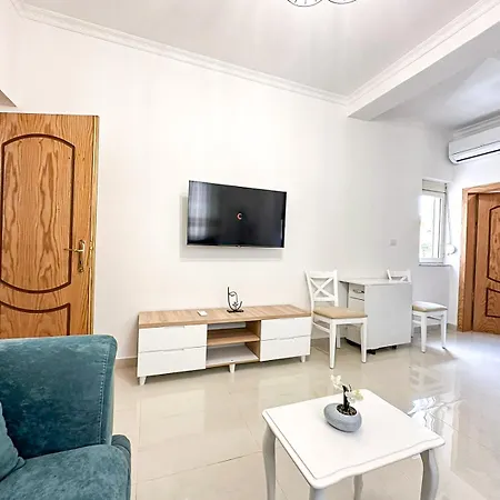 Turquoise 2br * تيرانا