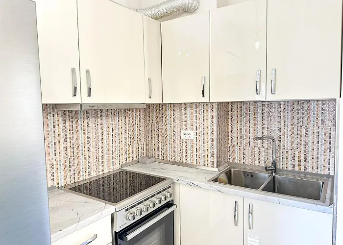 Turquoise 2br Lägenhet